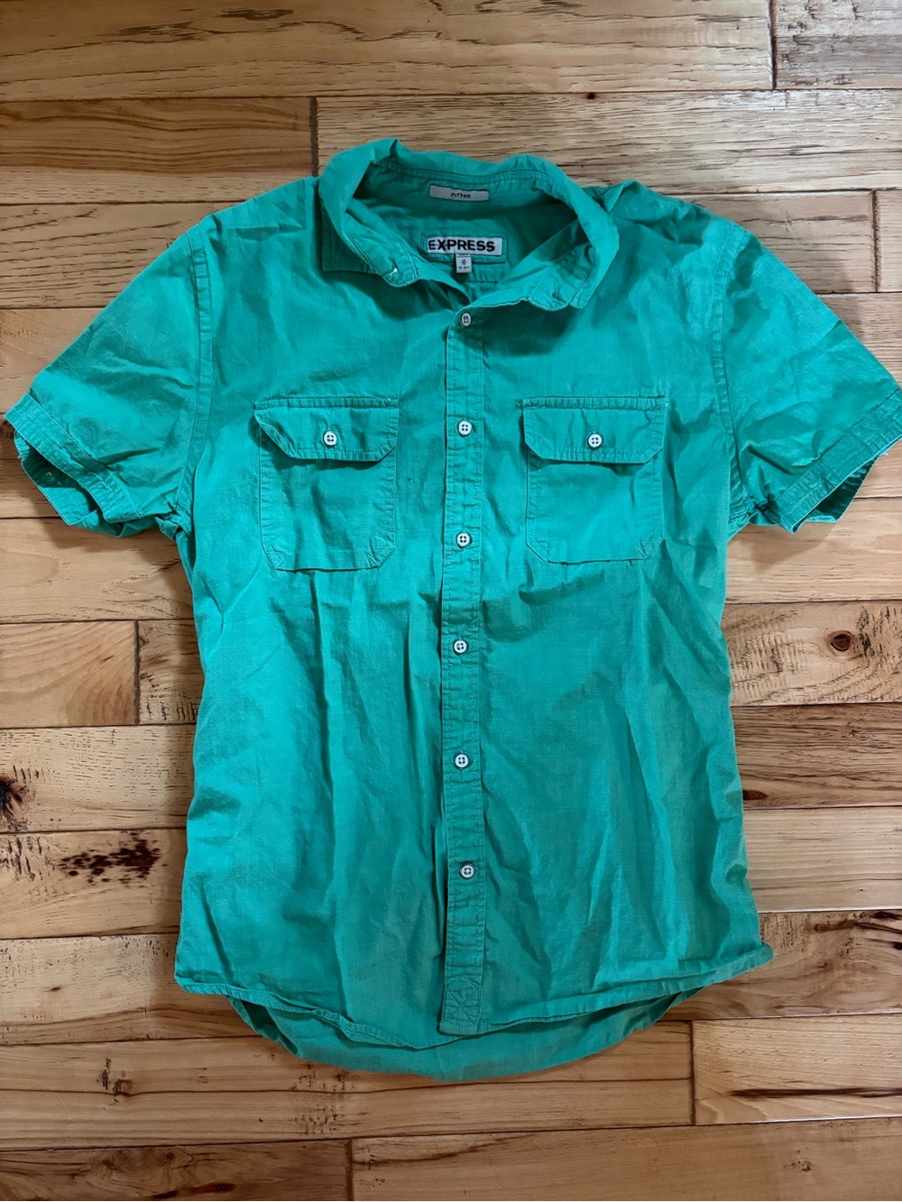 Men’s Express Button Up Shirt, M.
